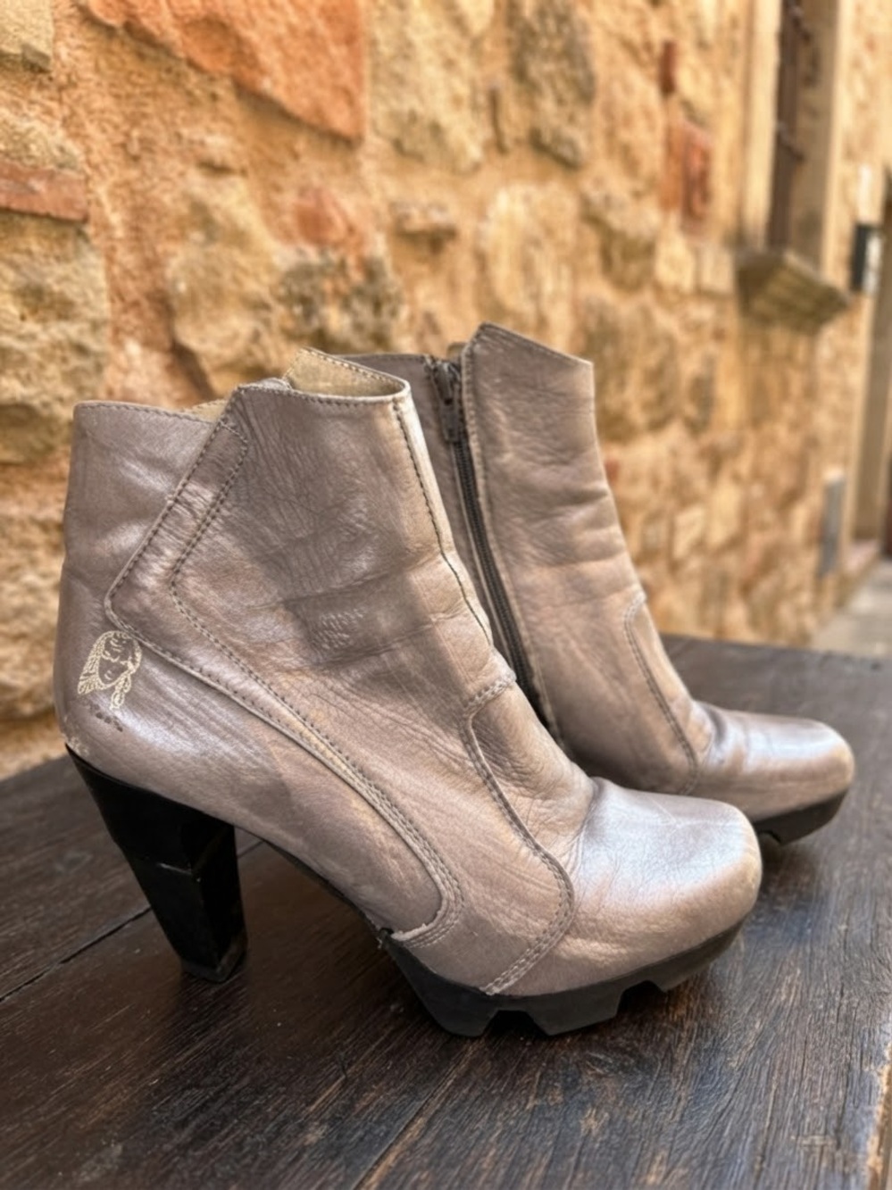 Prophecy Like Smug Gray Distressed Chunky Platform Ankle Boots 39 Y2K